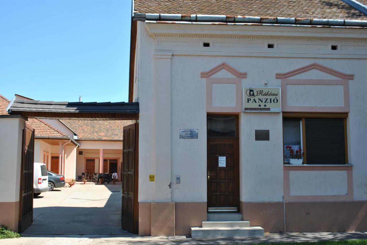 Rakoczi Panzio Hotel Debrecen Bagian luar foto