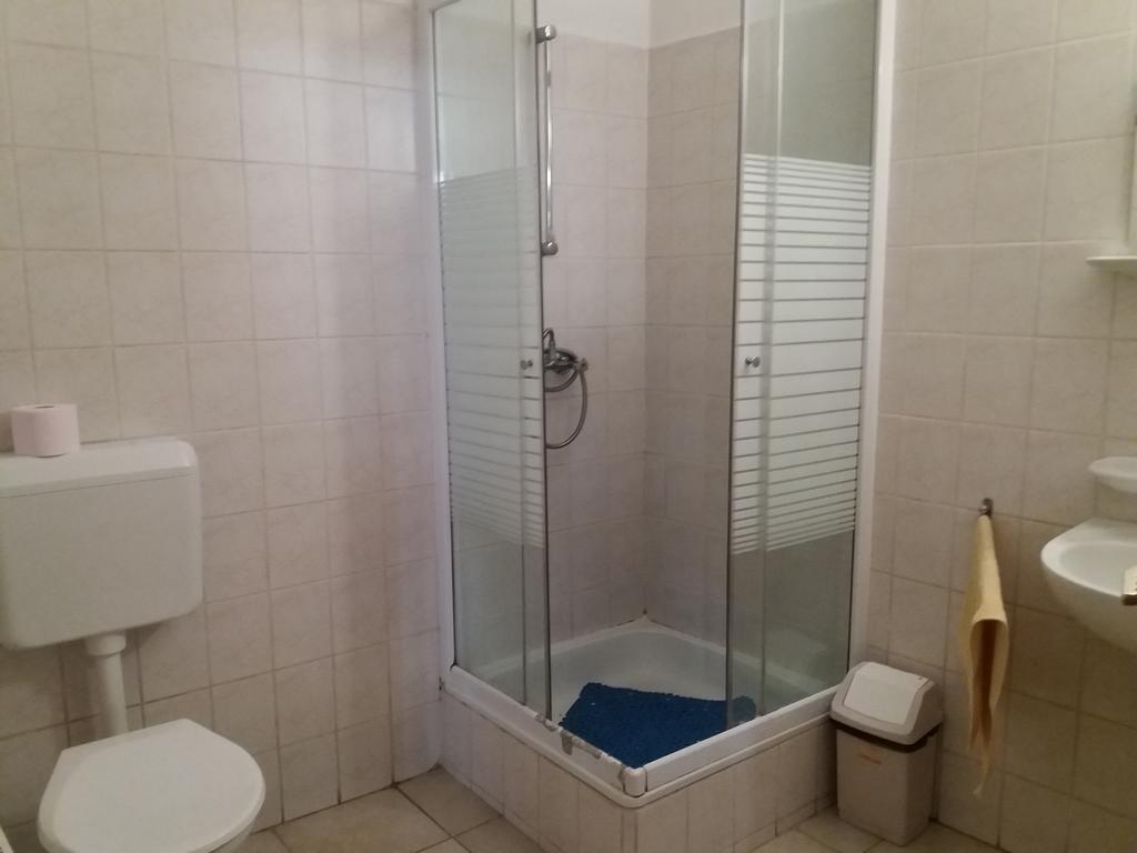 Rakoczi Panzio Hotel Debrecen Bagian luar foto