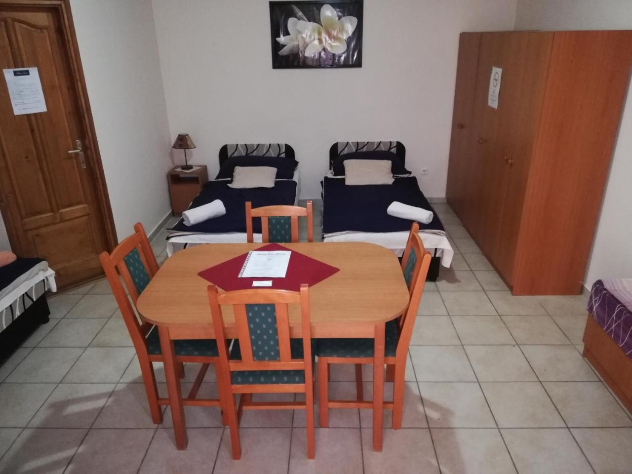 Rakoczi Panzio Hotel Debrecen Bagian luar foto