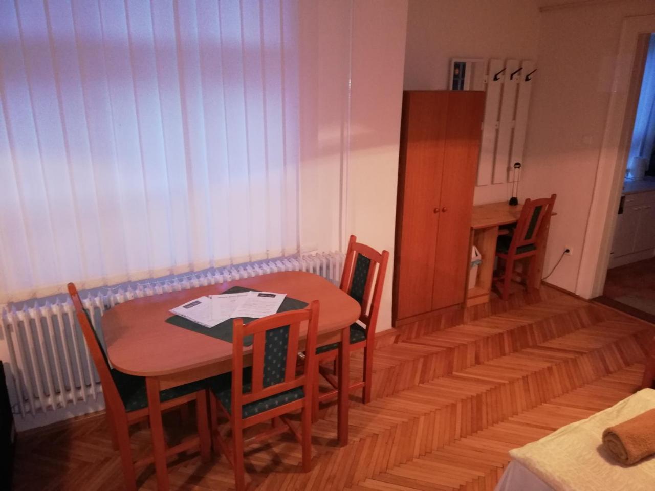 Rakoczi Panzio Hotel Debrecen Bagian luar foto